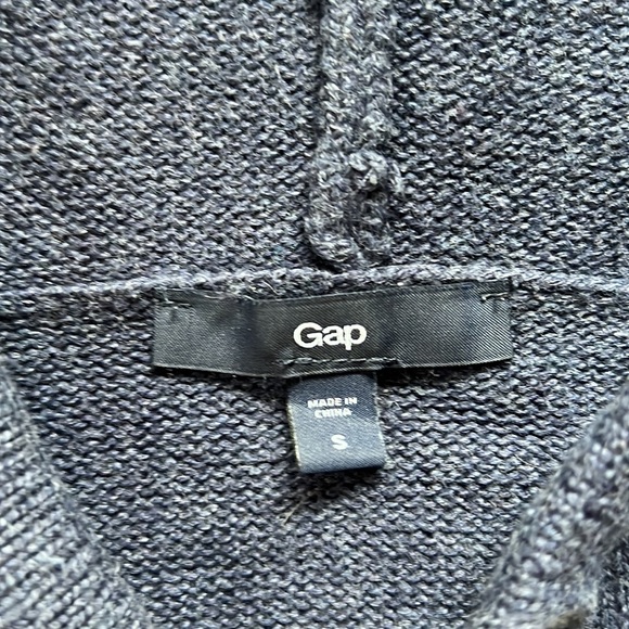 Gap hoodie - Picture 2 of 3